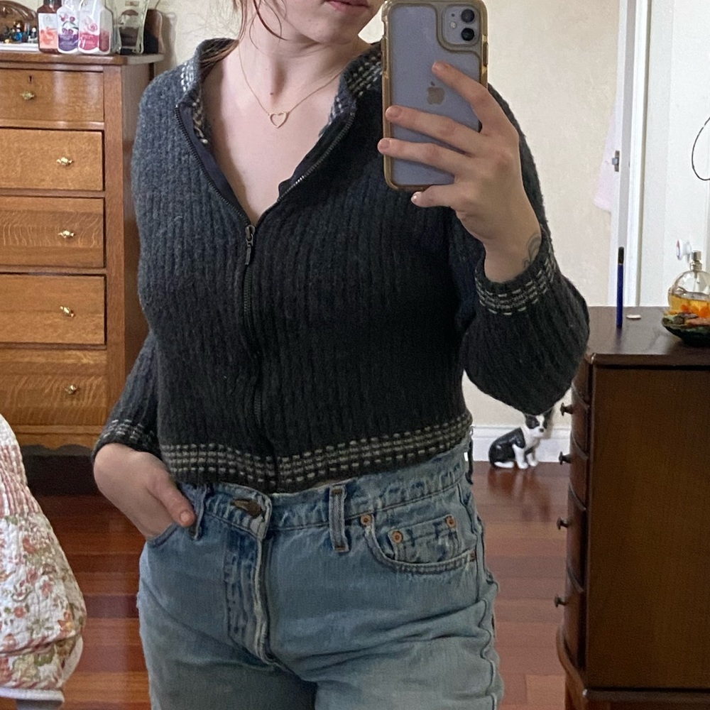 Cropped gray wool sweater